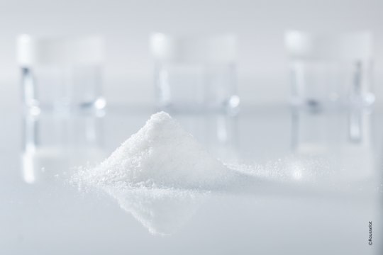 Low endotoxin non-gelling gelatin from